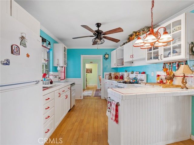 5124 Luna Road, Phelan, CA 92371