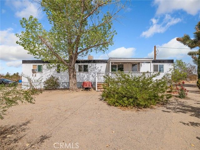 5124 Luna Road, Phelan, CA 92371