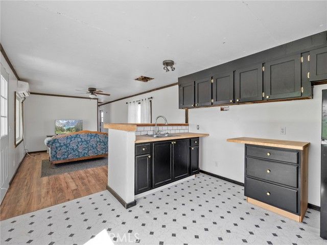 5124 Luna Road, Phelan, CA 92371