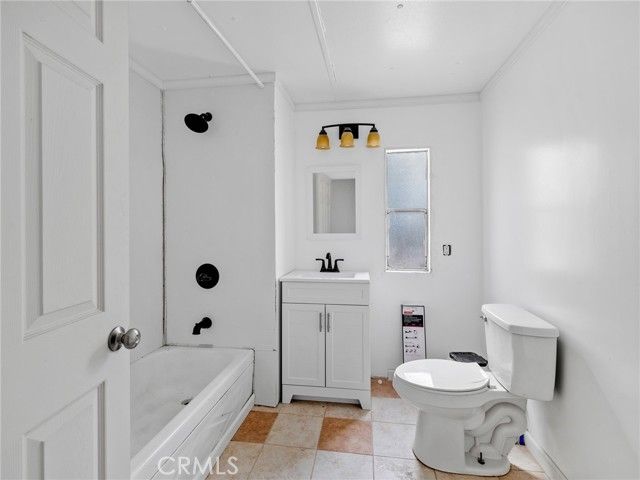 5124 Luna Road, Phelan, CA 92371