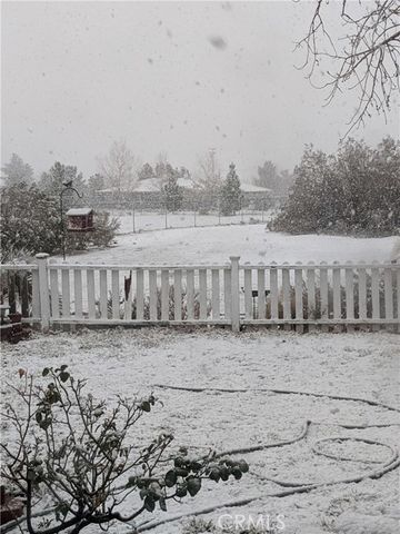 5124 Luna Road, Phelan, CA 92371