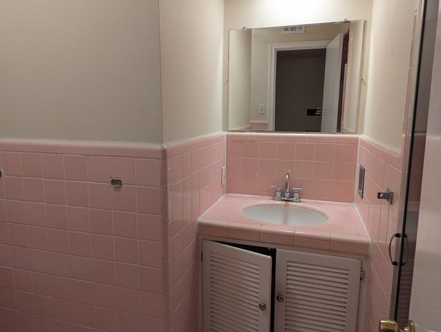 11150 Valleydale Drive D, Dallas, TX 75230