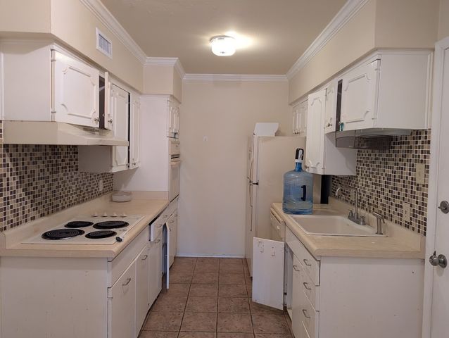 11150 Valleydale Drive D, Dallas, TX 75230