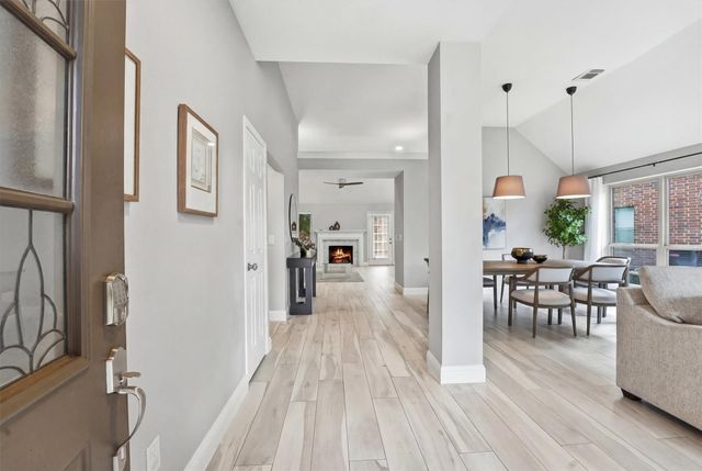 179 N Dreamweaver Circle, The Woodlands, TX 77380