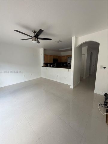 956 SW 148th Pl, Miami, FL 33194