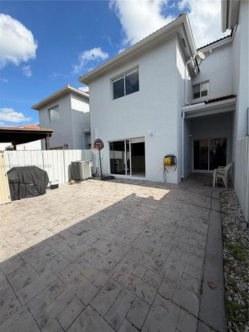 956 SW 148th Pl, Miami, FL 33194