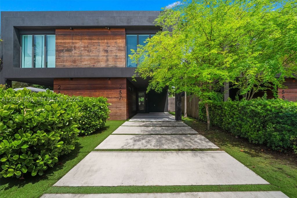 Image 1 of property listing at 257 NW 39th St 257, Miami, FL 33127