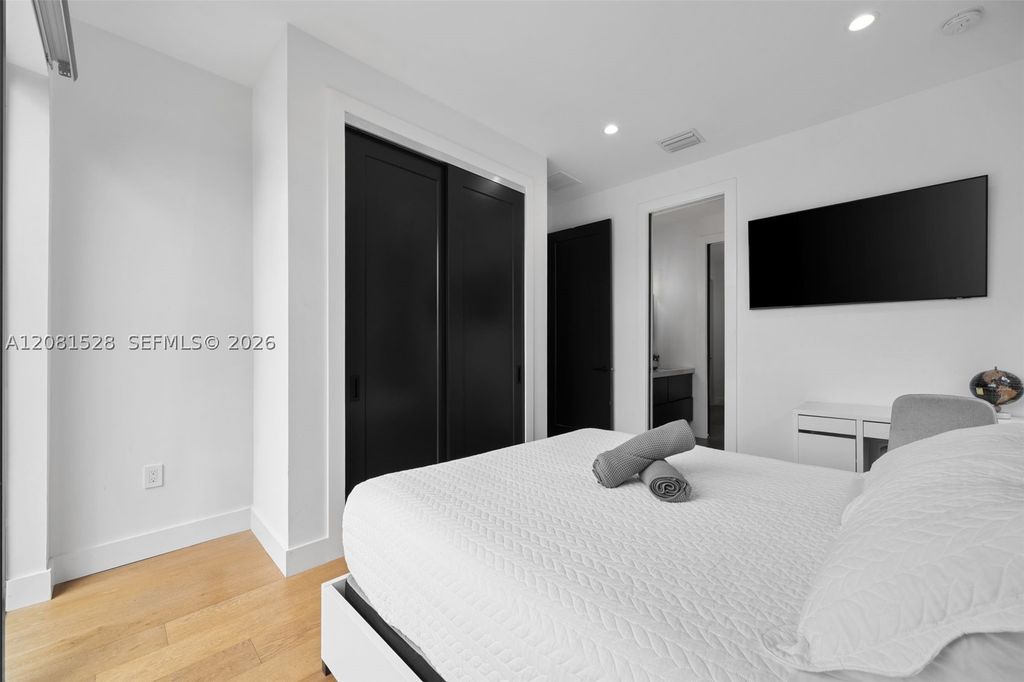 Image 13 of property listing at 257 NW 39th St 257, Miami, FL 33127