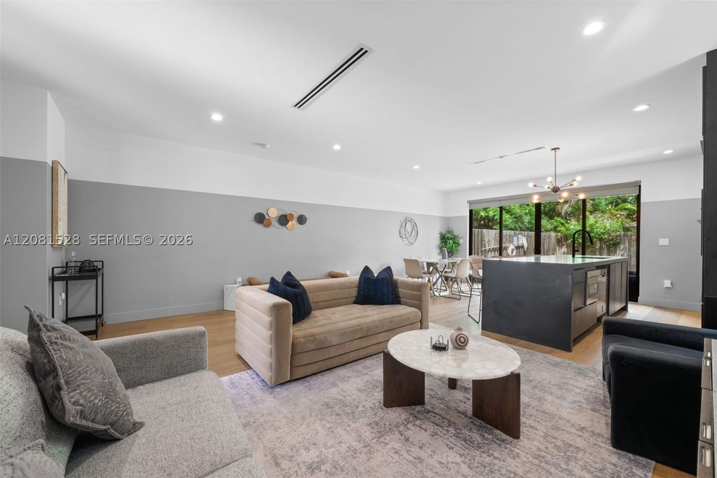 Image 4 of property listing at 257 NW 39th St 257, Miami, FL 33127