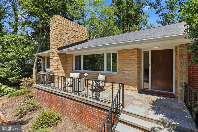 2615 S JUNE ST, Arlington, VA 22202