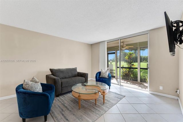 9811 N Hollybrook Lake Drive 103, Pembroke Pines, FL 33025