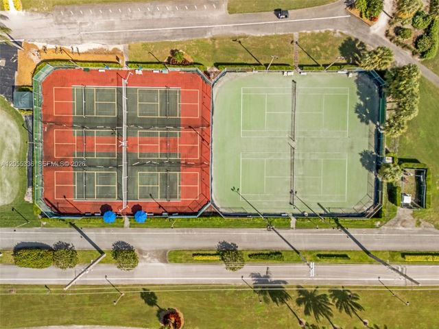 9811 N Hollybrook Lake Drive 103, Pembroke Pines, FL 33025