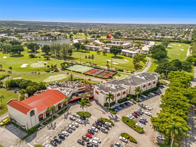9811 N Hollybrook Lake Drive 103, Pembroke Pines, FL 33025