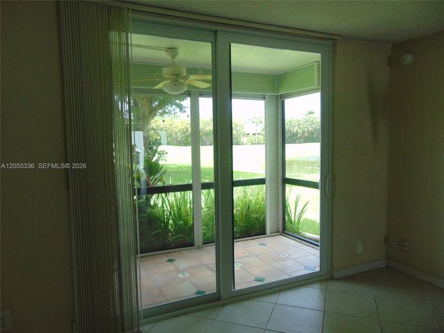 9811 N Hollybrook Lake Drive 103, Pembroke Pines, FL 33025