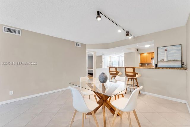 9811 N Hollybrook Lake Drive 103, Pembroke Pines, FL 33025