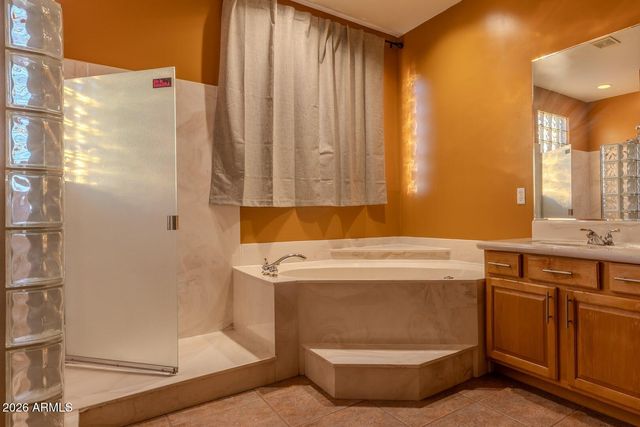 18425 N 14TH Street, Phoenix, AZ 85022