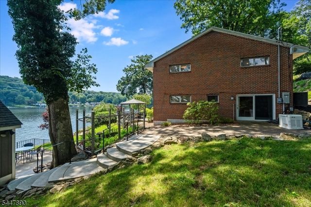 706 W Shore Trl, Sparta Twp., NJ 07871
