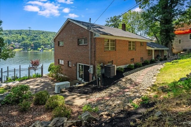 706 W Shore Trl, Sparta Twp., NJ 07871
