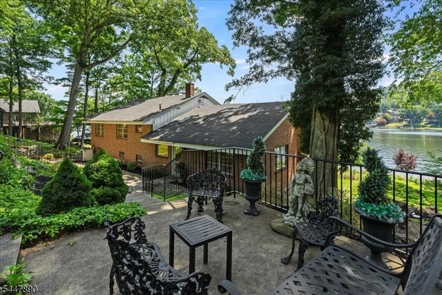 706 W Shore Trl, Sparta Twp., NJ 07871