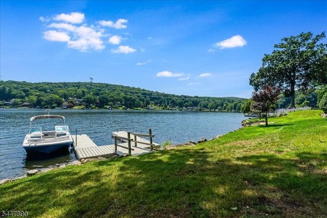 706 W Shore Trl, Sparta Twp., NJ 07871