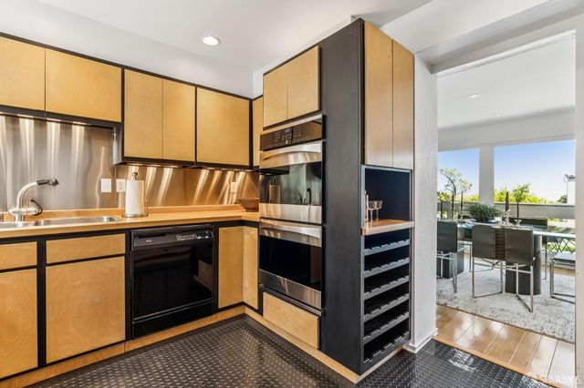 138 Clifford Terrace 138, San Francisco, CA 94117