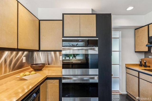 138 Clifford Terrace 138, San Francisco, CA 94117