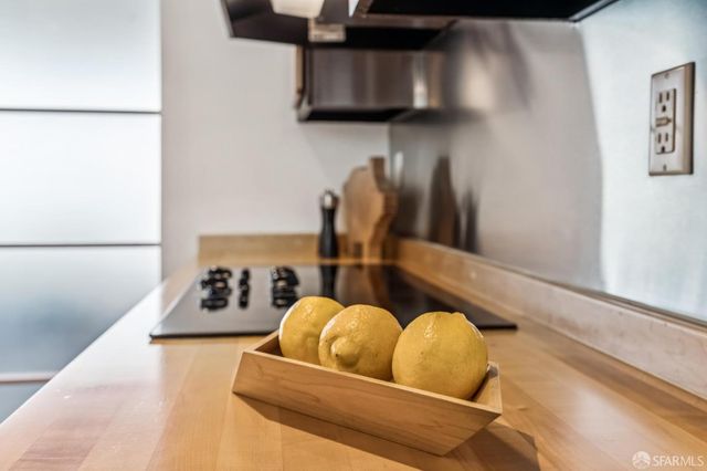 138 Clifford Terrace 138, San Francisco, CA 94117
