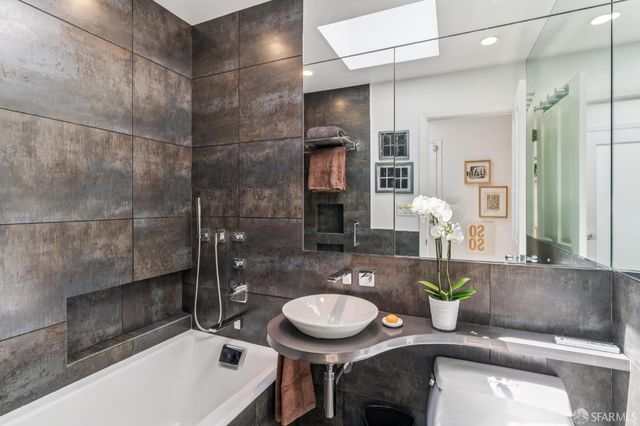 138 Clifford Terrace 138, San Francisco, CA 94117