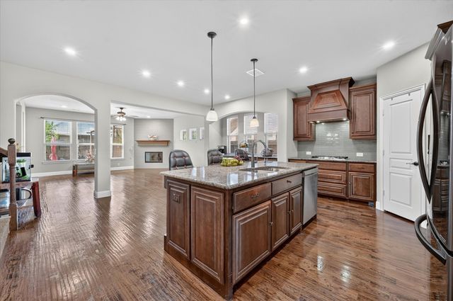 316 Jernigan Drive, Euless, TX 76040
