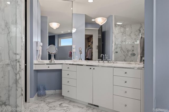 8559 Pine Cove Drive, Commerce Charter Township, MI 48382