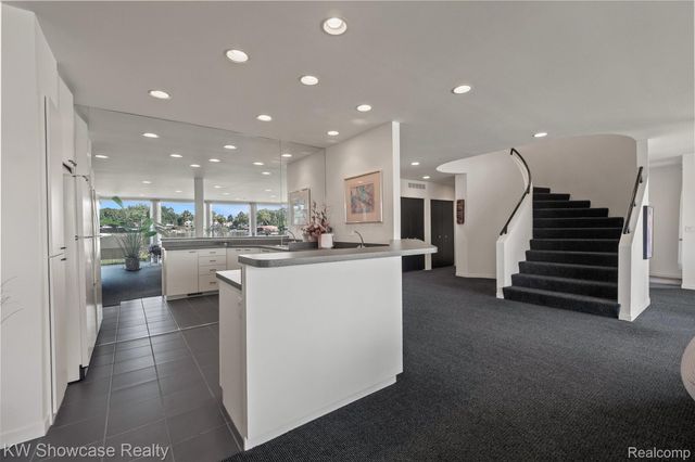 8559 Pine Cove Drive, Commerce Charter Township, MI 48382