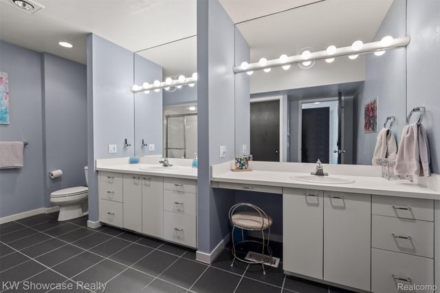 8559 Pine Cove Drive, Commerce Charter Township, MI 48382