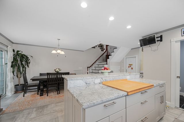 267 Lincoln Ave, Fall River, MA 02720