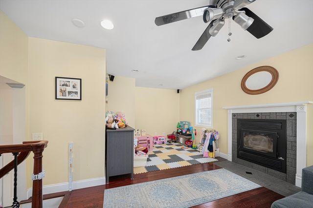 267 Lincoln Ave, Fall River, MA 02720