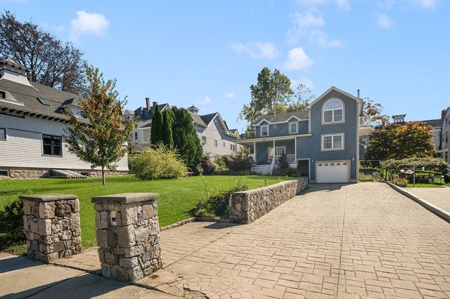 267 Lincoln Ave, Fall River, MA 02720