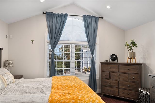 267 Lincoln Ave, Fall River, MA 02720