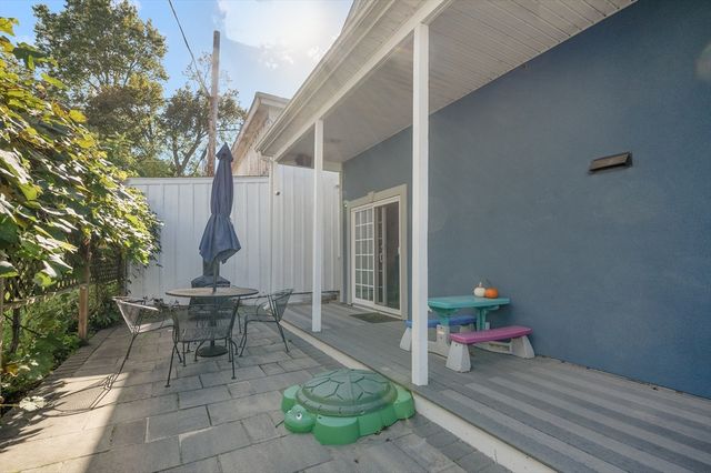 267 Lincoln Ave, Fall River, MA 02720