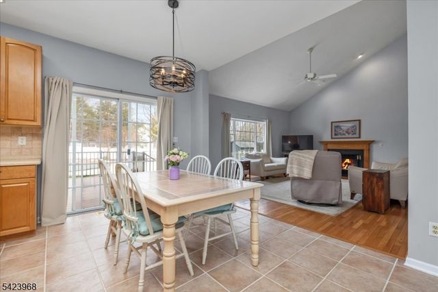 2 Nicole Dr, Franklin Twp., NJ 08873