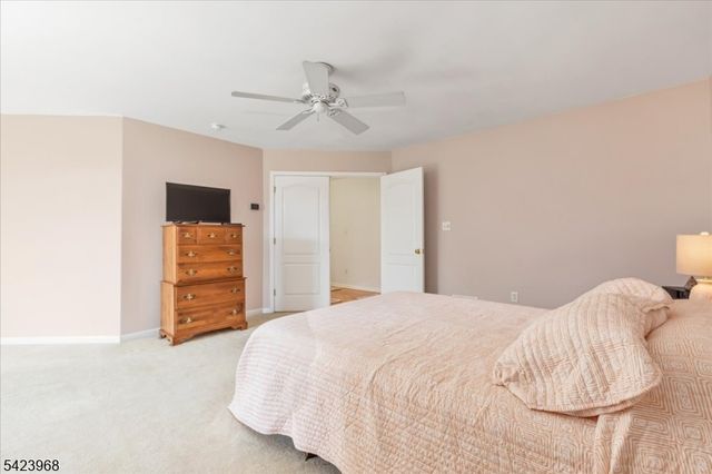 2 Nicole Dr, Franklin Twp., NJ 08873