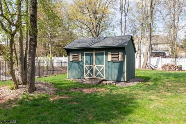 2 Nicole Dr, Franklin Twp., NJ 08873