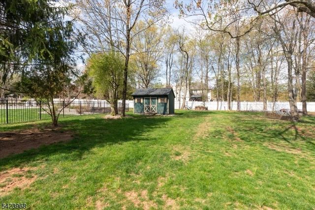 2 Nicole Dr, Franklin Twp., NJ 08873