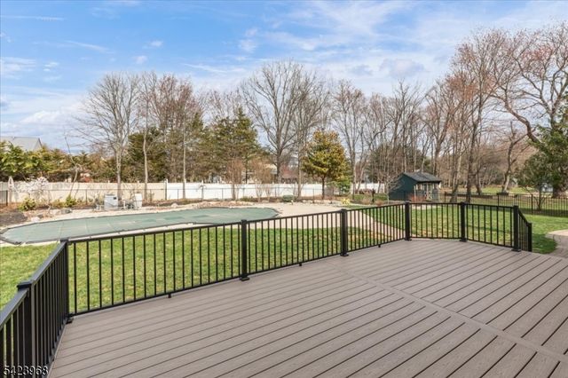 2 Nicole Dr, Franklin Twp., NJ 08873