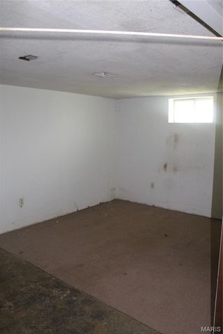1501 Akron Drive, St Louis, MO 63137