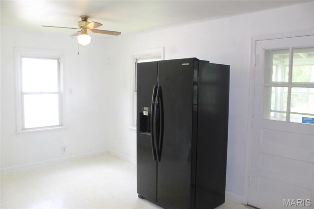 1501 Akron Drive, St Louis, MO 63137