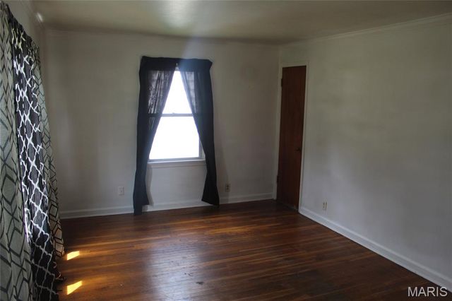 1501 Akron Drive, St Louis, MO 63137