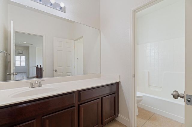 9534 Palazzo Dr, Stockton, CA 95212