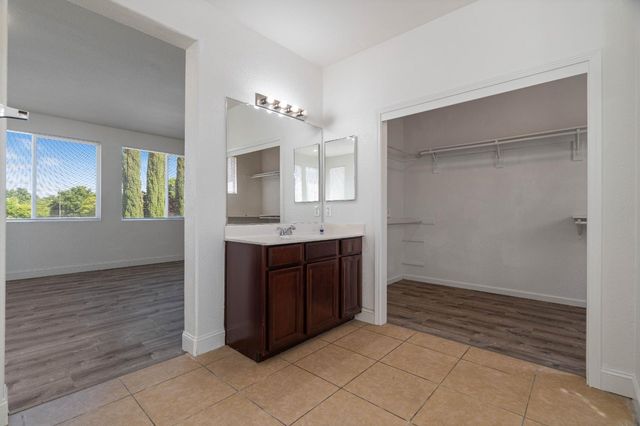 9534 Palazzo Dr, Stockton, CA 95212