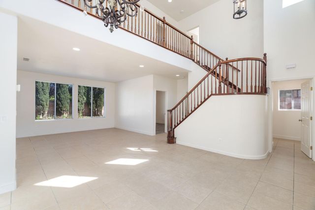 9534 Palazzo Dr, Stockton, CA 95212