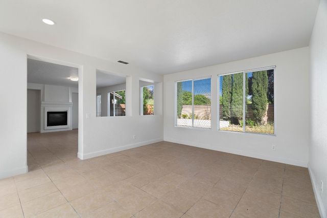 9534 Palazzo Dr, Stockton, CA 95212