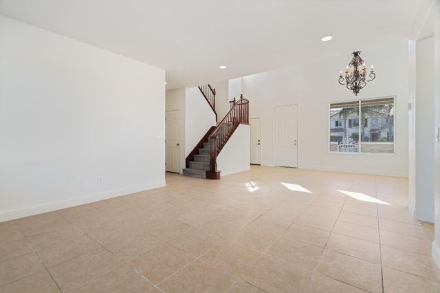 9534 Palazzo Dr, Stockton, CA 95212